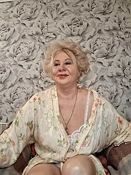 Snapshot of PALETT chatting on February 2025 04:10:02 AM PALETT online show from February 2025 04:10:02 AM