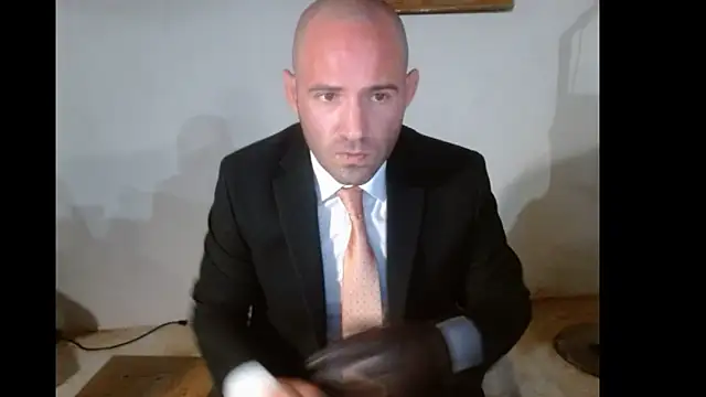 Snapshot of TheNakedPreacher chatting on December 2024 09:06:01 AM TheNakedPreacher online show from December 2024 09:06:01 AM