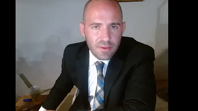 Snapshot of TheNakedPreacher chatting on December 2024 08:36:02 AM TheNakedPreacher online show from December 2024 08:36:02 AM