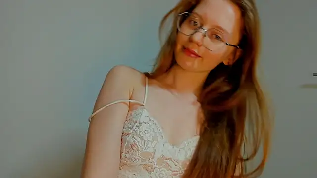 Fire Luna online show from February 2025 02:48:02 PM