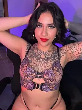 Snapshot of AlaskaLover chatting on January 2026 10:40:01 AM AlaskaLover online show from January 2026 10:40:01 AM