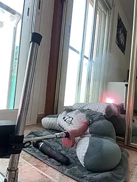 Snapshot of AlaskaLover chatting on April 2026 08:20:01 AM AlaskaLover online show from April 2026 08:20:01 AM