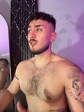 Snapshot of Zionmattis chatting on March 2026 01:43:02 AM Zionmattis online show from March 2026 01:43:02 AM