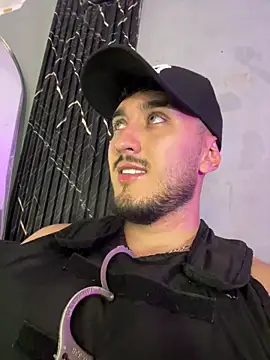 Snapshot of Zionmattis chatting on April 2026 01:50:01 AM Zionmattis online show from April 2026 01:50:01 AM