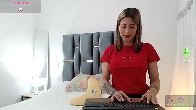 Susana Rios11 online show from December 2025 01:41:02 PM