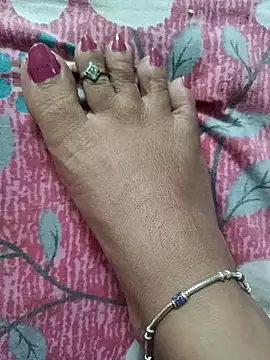 lakey91girl online show from September 2025 01:03:01 PM