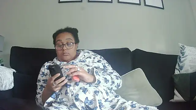 vanilla chocolate23 online show from November 2025 10:49:02 AM