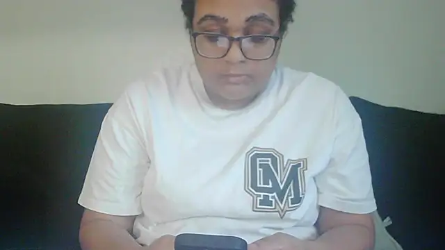 vanilla chocolate23 online show from January 2026 09:25:01 AM