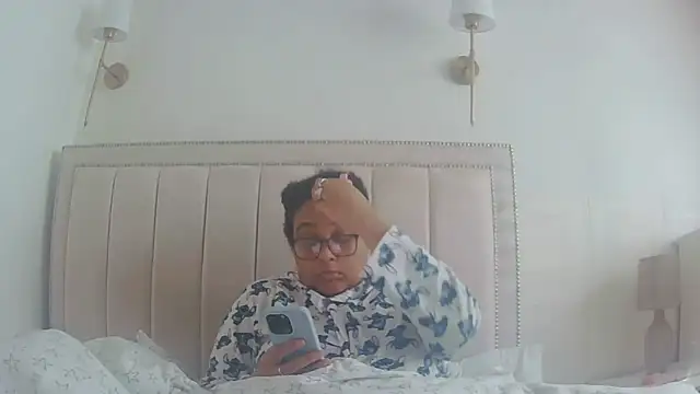 vanilla chocolate23 online show from February 2026 09:09:02 AM