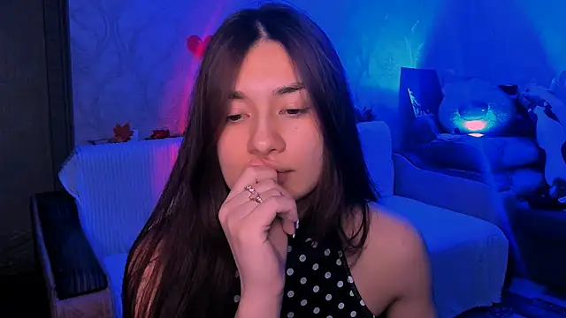 Snapshot of Swee_Alicee chatting on April 2026 06:38:01 PM Swee Alicee online show from April 2026 06:38:01 PM