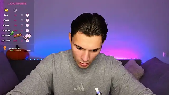 denlover1 online show from October 2025 11:41:02 AM