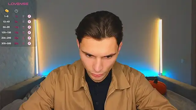 denlover1 online show from November 2025 02:39:02 PM