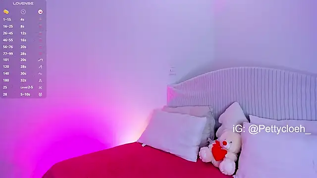 Snapshot of PettyCloeh chatting on January 2025 08:49:02 PM PettyCloeh online show from January 2025 08:49:02 PM