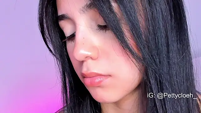 Snapshot of PettyCloeh chatting on February 2025 09:40:01 PM PettyCloeh online show from February 2025 09:40:01 PM