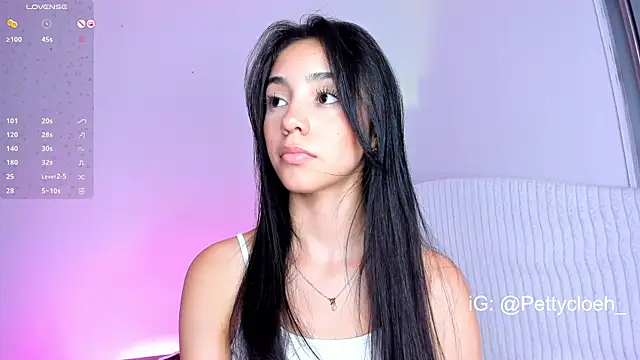 Snapshot of PettyCloeh chatting on February 2025 02:14:01 AM PettyCloeh online show from February 2025 02:14:01 AM