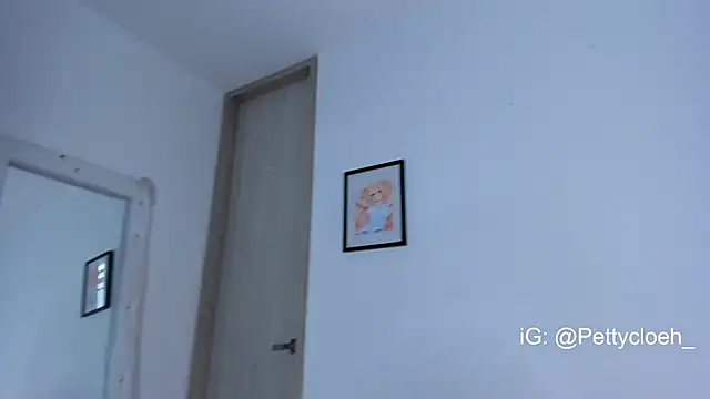 Snapshot of PettyCloeh chatting on February 2025 11:30:01 PM PettyCloeh online show from February 2025 11:30:01 PM