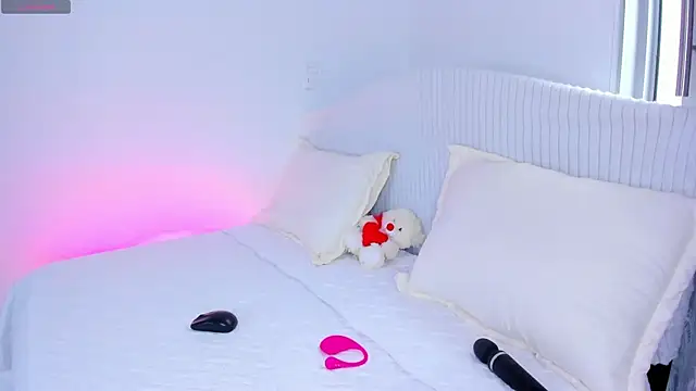 Snapshot of PettyCloeh chatting on March 2025 08:17:01 PM PettyCloeh online show from March 2025 08:17:01 PM