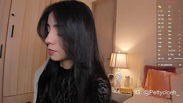 Snapshot of PettyCloeh chatting on September 2025 10:10:02 PM PettyCloeh online show from September 2025 10:10:02 PM