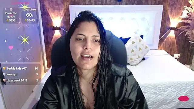 Snapshot of dulce__love69 chatting on December 2024 12:41:01 AM dulce love69 online show from December 2024 12:41:01 AM