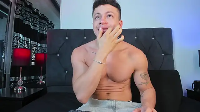 Angel Cuervo online show from February 2026 12:43:02 PM