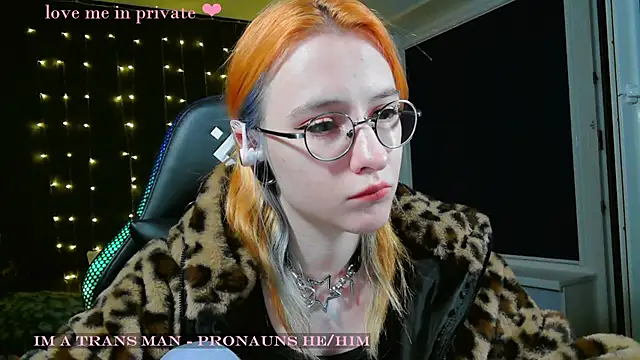 Snapshot of Honelin chatting on January 2025 05:51:02 PM Honelin online show from January 2025 05:51:02 PM