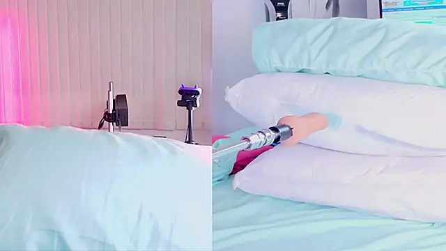 Kinky Mindy  online show from September 2025 07:50:01 PM