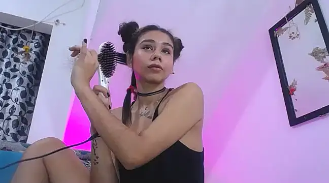 diamonmeli online show from February 2025 06:17:01 PM