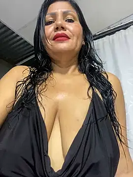 Snapshot of Hot_Rose83 chatting on January 2025 12:03:01 AM Hot Rose83 online show from January 2025 12:03:01 AM
