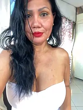 Snapshot of Hot_Rose83 chatting on January 2025 10:37:01 PM Hot Rose83 online show from January 2025 10:37:01 PM