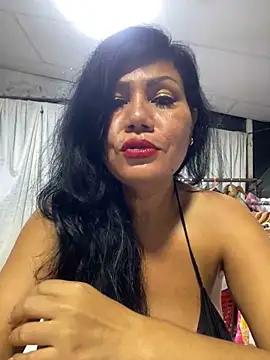 Snapshot of Hot_Rose83 chatting on January 2025 04:47:01 AM Hot Rose83 online show from January 2025 04:47:01 AM