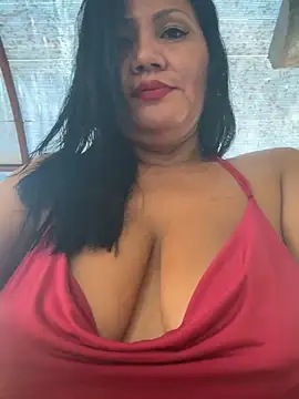 Snapshot of Hot_Rose83 chatting on February 2025 10:36:02 PM Hot Rose83 online show from February 2025 10:36:02 PM
