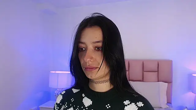 Snapshot of Zoe_Vixen chatting on December 2024 12:11:01 PM Zoe Vixen online show from December 2024 12:11:01 PM