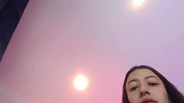 Snapshot of Zoe_Vixen chatting on December 2024 12:01:02 PM Zoe Vixen online show from December 2024 12:01:02 PM