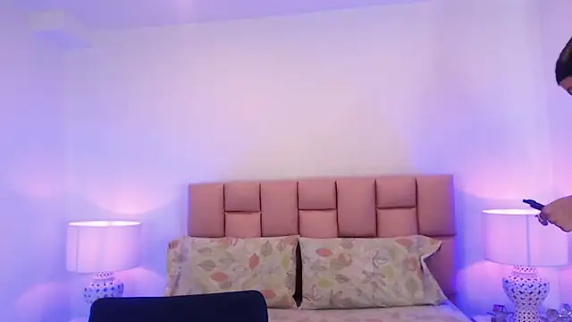 Snapshot of Zoe_Vixen chatting on December 2024 12:08:02 PM Zoe Vixen online show from December 2024 12:08:02 PM