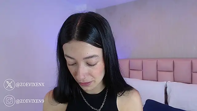 Snapshot of Zoe_Vixen chatting on January 2025 12:13:02 PM Zoe Vixen online show from January 2025 12:13:02 PM