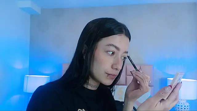 Snapshot of Zoe_Vixen chatting on January 2025 12:04:02 PM Zoe Vixen online show from January 2025 12:04:02 PM