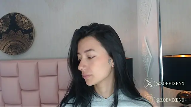 Snapshot of Zoe_Vixen chatting on February 2025 12:06:02 PM Zoe Vixen online show from February 2025 12:06:02 PM