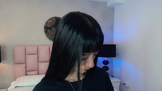 Snapshot of Zoe_Vixen chatting on February 2025 12:05:02 PM Zoe Vixen online show from February 2025 12:05:02 PM