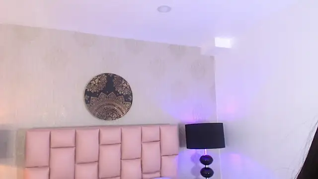 Snapshot of Zoe_Vixen chatting on March 2025 12:22:02 PM Zoe Vixen online show from March 2025 12:22:02 PM