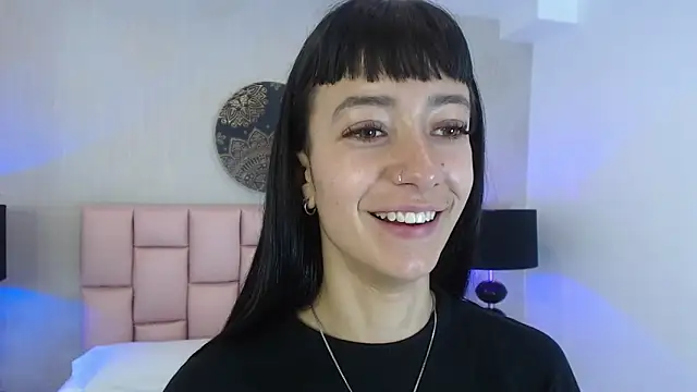 Snapshot of Zoe_Vixen chatting on March 2025 12:04:02 PM Zoe Vixen online show from March 2025 12:04:02 PM