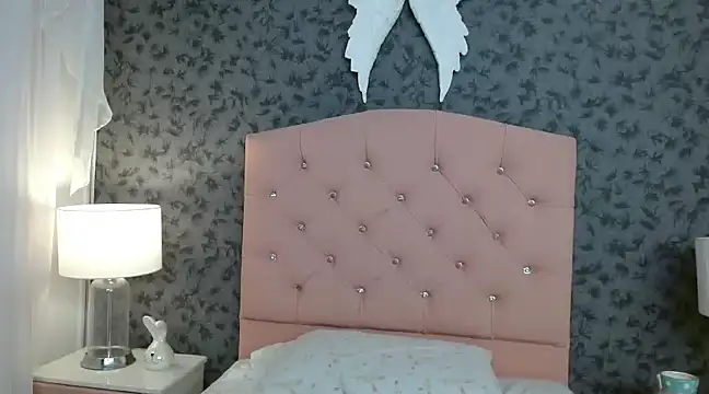 Snapshot of Zoe_Vixen chatting on March 2025 11:26:01 PM Zoe Vixen online show from March 2025 11:26:01 PM