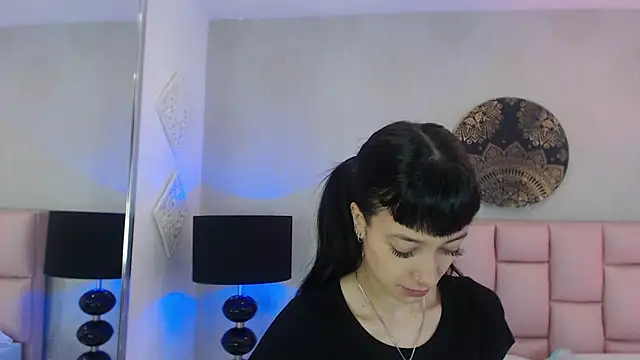 Snapshot of Zoe_Vixen chatting on March 2025 12:04:02 PM Zoe Vixen online show from March 2025 12:04:02 PM