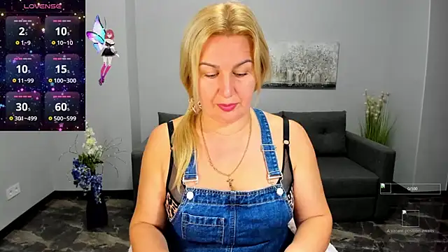 Lili Crossi online show from September 2025 05:42:01 AM