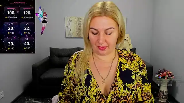 Lili Crossi online show from September 2025 05:45:02 AM