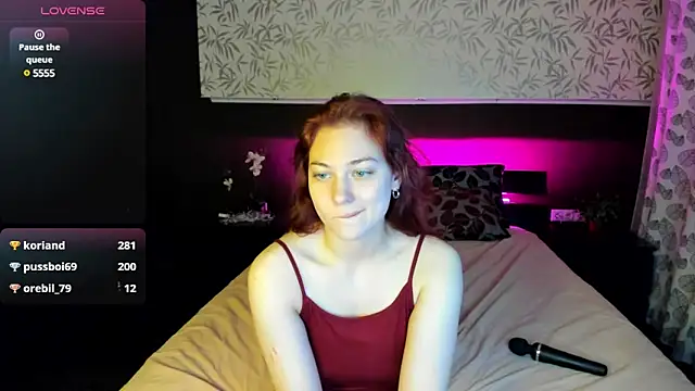 Snapshot of Miss_you_kiss chatting on January 2025 01:14:02 PM Miss you kiss online show from January 2025 01:14:02 PM