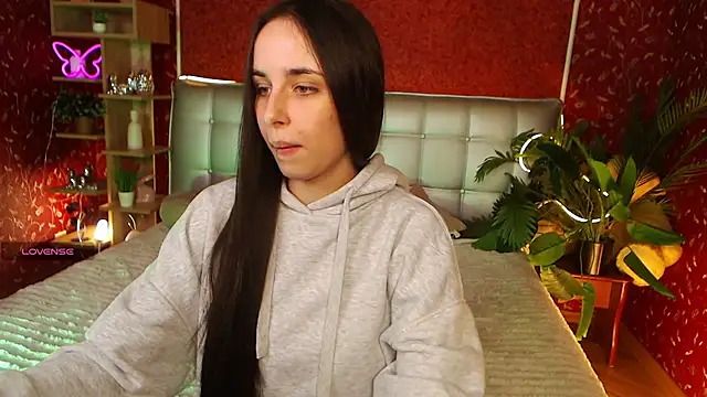 AuroraAksnesss online show from February 2025 04:36:01 PM