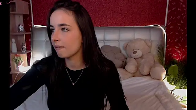 AuroraAksnesss online show from September 2025 11:21:02 AM