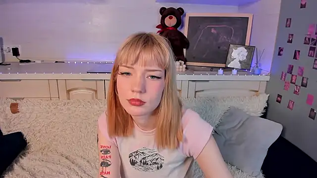 Snapshot of Linablueeyed chatting on February 2025 02:21:02 PM Linablueeyed online show from February 2025 02:21:02 PM