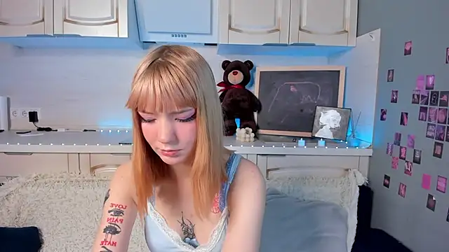 Snapshot of Linablueeyed chatting on February 2025 08:11:01 AM Linablueeyed online show from February 2025 08:11:01 AM