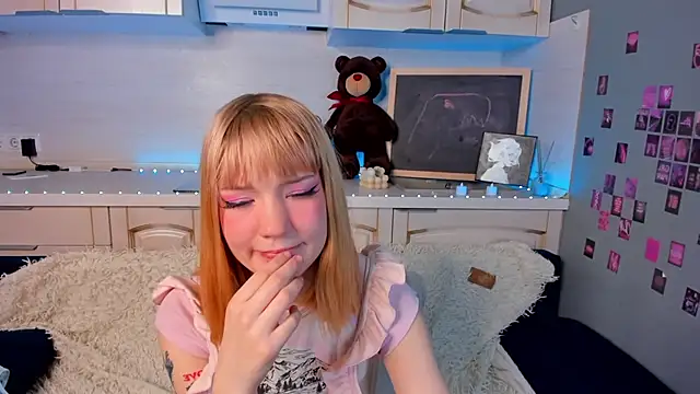 Snapshot of Linablueeyed chatting on February 2025 11:12:02 AM Linablueeyed online show from February 2025 11:12:02 AM